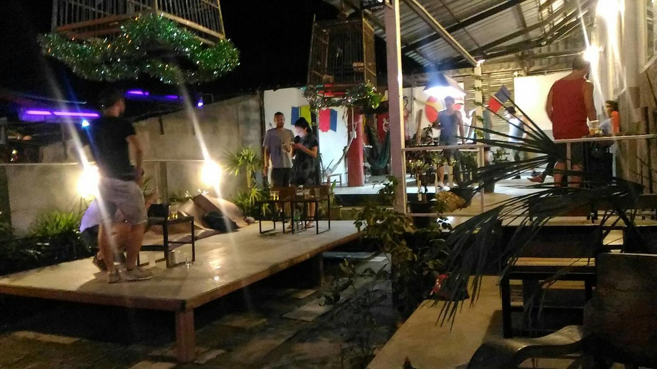 Shut Eye Party Hostel (Adults Only) Pai Dış mekan fotoğraf